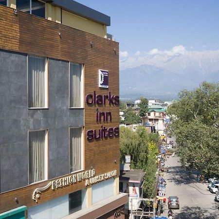 Clarks Inn Suites カングラ エクステリア 写真