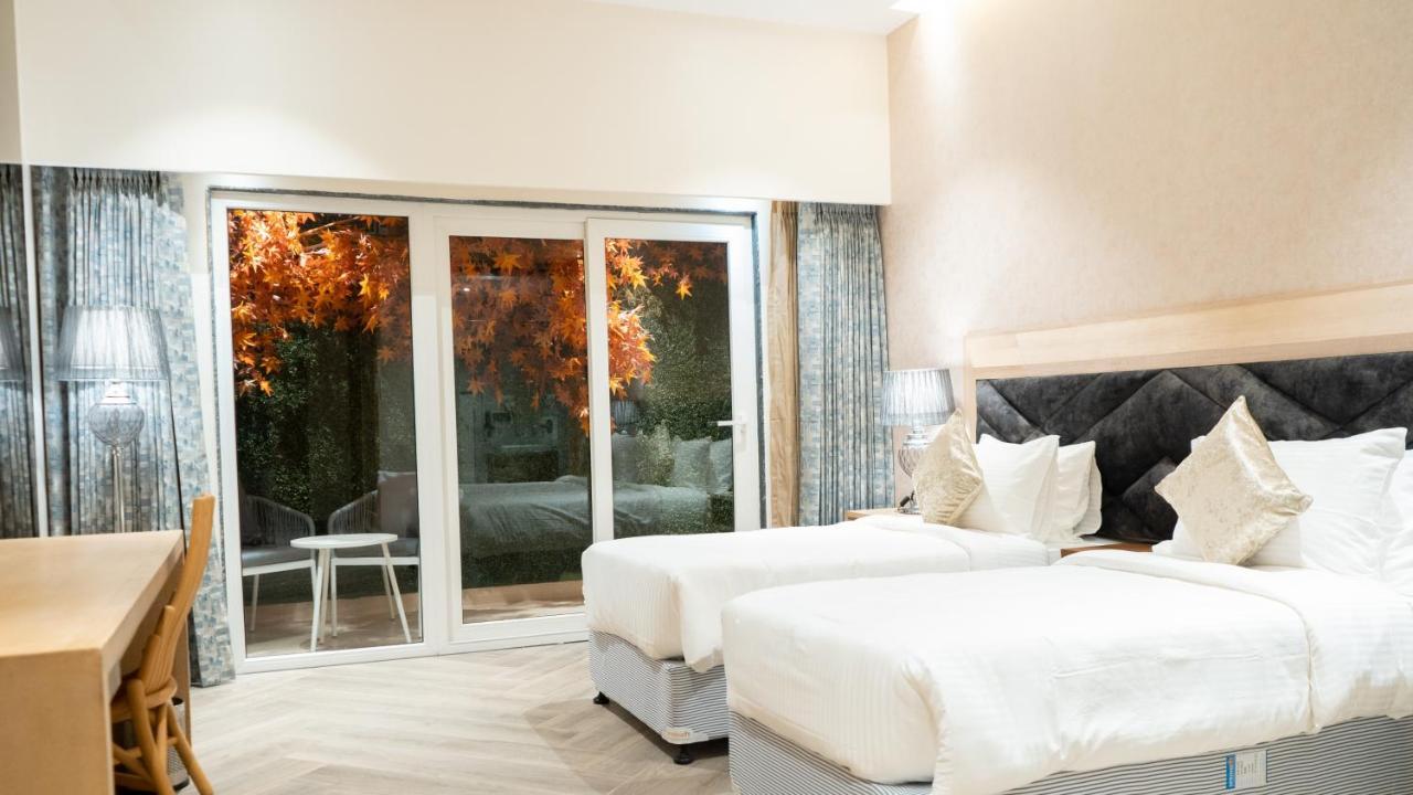 Clarks Inn Suites カングラ エクステリア 写真