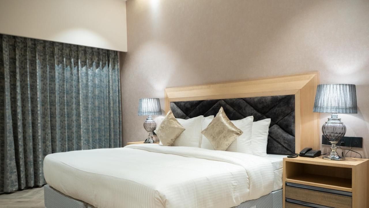Clarks Inn Suites カングラ エクステリア 写真