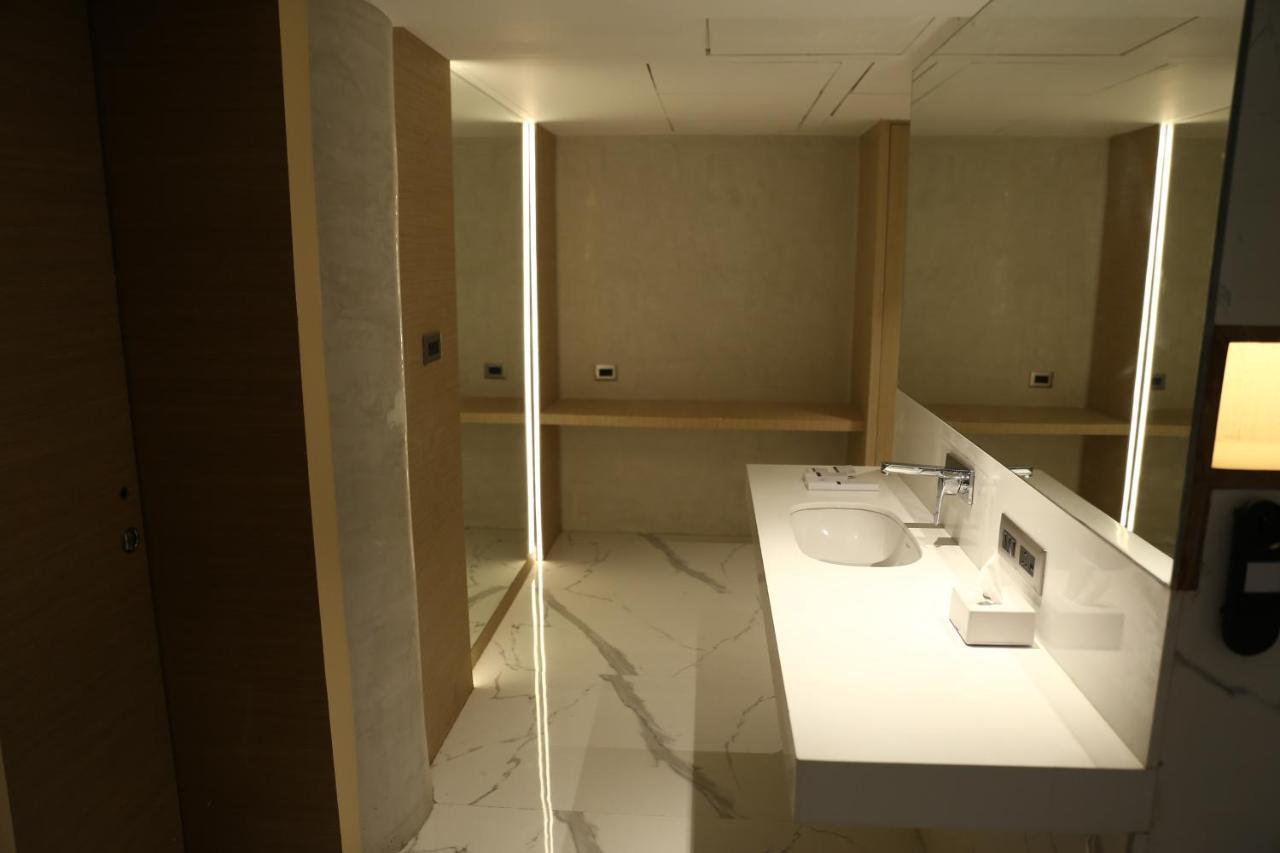 Clarks Inn Suites カングラ エクステリア 写真